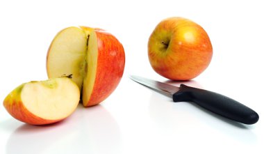 taze elma ve bir bıçak.