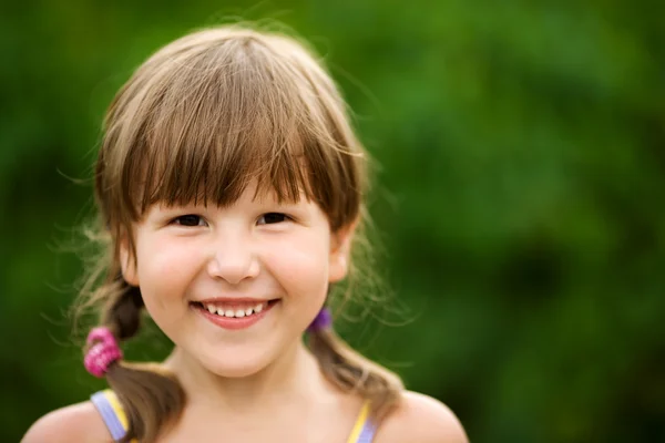 Girl smiling — Stock Photo, Image