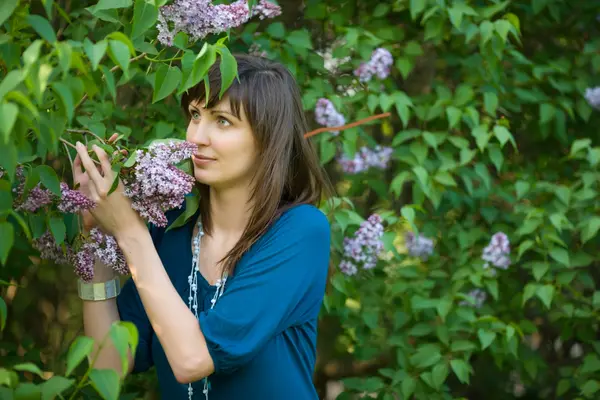 Lilac smell — Stock Photo, Image