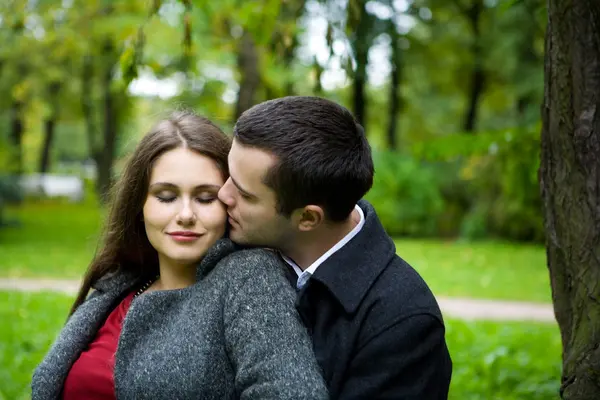 Young lovers — Stock Photo, Image