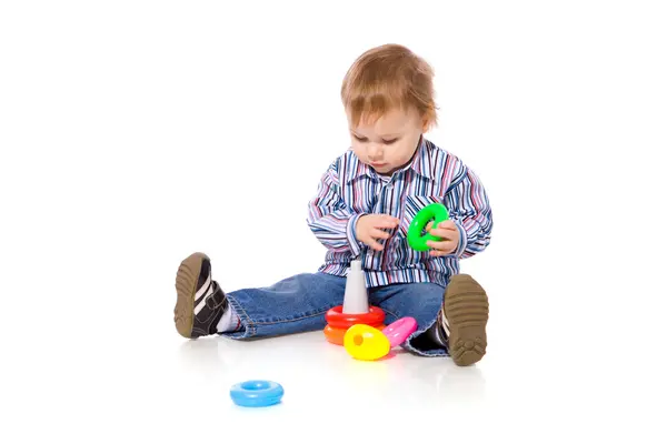 Rapaz a brincar — Fotografia de Stock