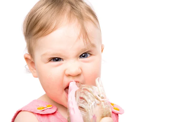 Bebé comiendo propio zapato —  Fotos de Stock