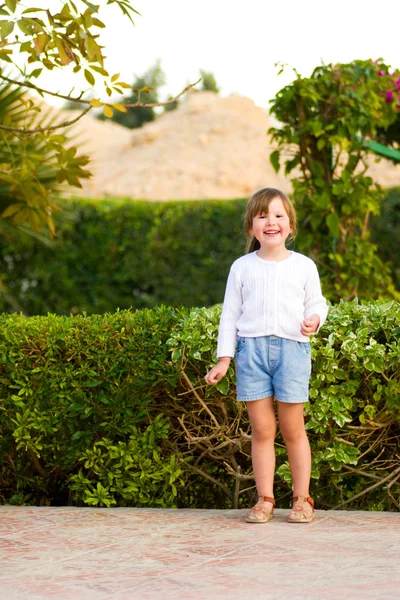 Happy little girl — Stock Photo, Image