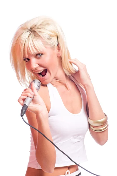 Blond tjej sjunger — Stockfoto