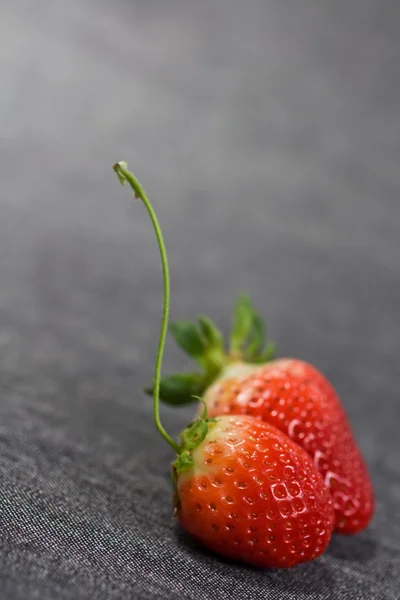 Two strawberries — Stock Photo, Image