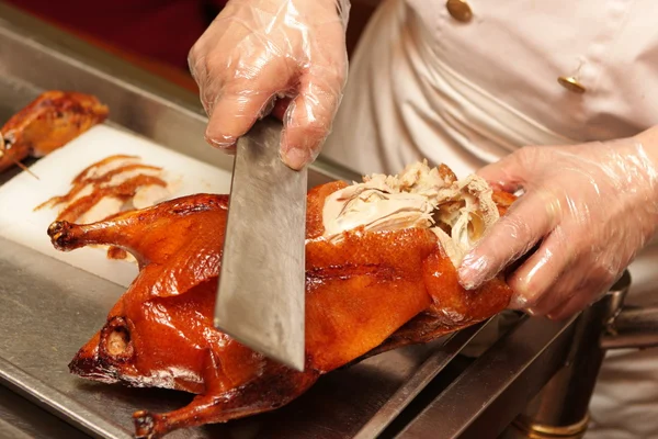 Řezání peking pečená kachna — Stock fotografie