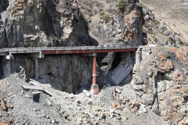 Gürcistan askeri yol