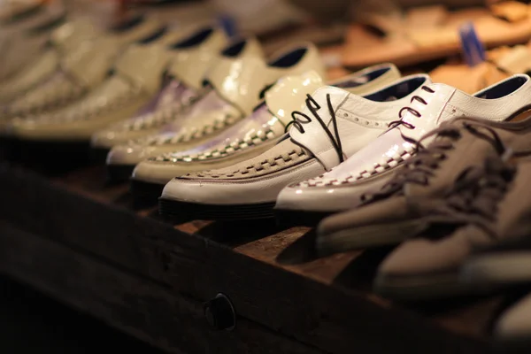 Leder weiße Schuhe — Stockfoto