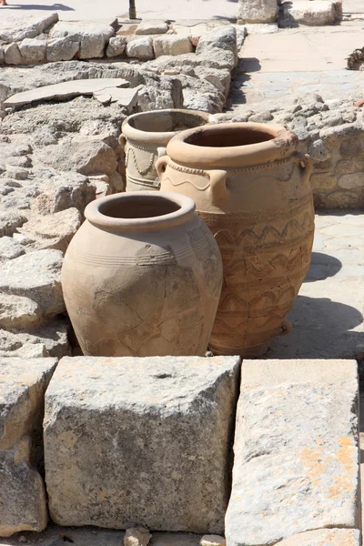 Vasetti di argilla gigante dal Palazzo di Cnosso — Foto Stock