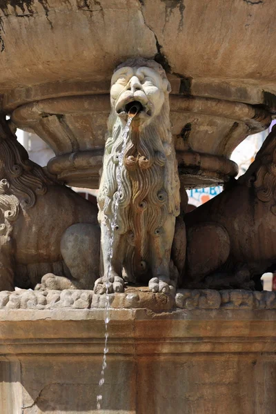 Leeuw fontein — Stockfoto