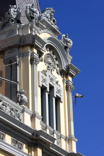 Voorzijde van historische gebouw — Stockfoto