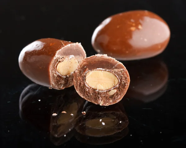 Mandorle nel cioccolato — Foto Stock