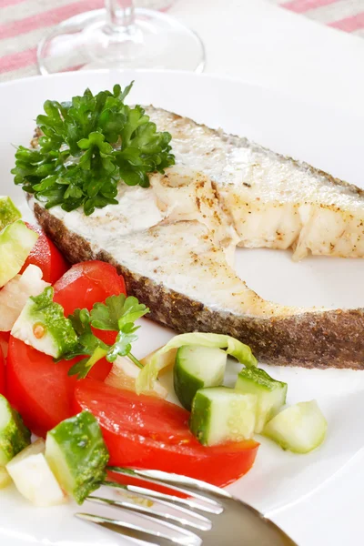 Fish with vegetables — Stock Photo, Image