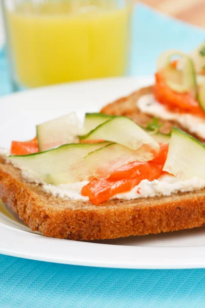 Toast with vegetables and fish — Stock Photo, Image