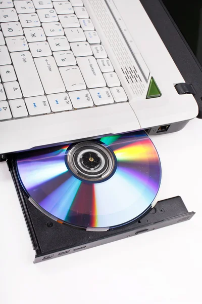 Laptop com bandeja de CD aberta — Fotografia de Stock