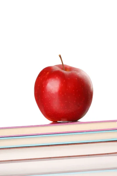 红苹果就上白色隔离一本书 — 图库照片