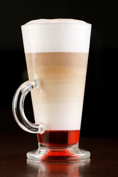 在一杯中的咖啡拿铁咖啡 — 图库照片