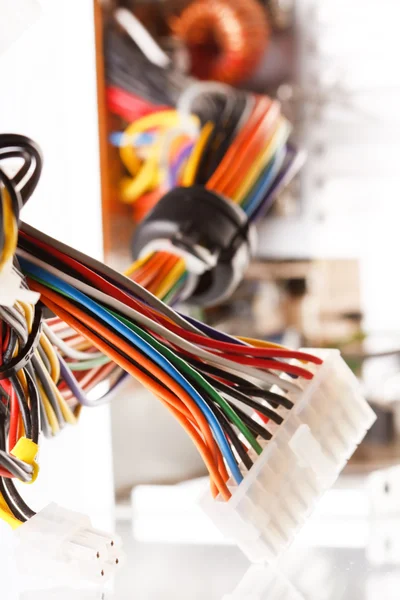 Vícebarevné počítače kabel — Stock fotografie