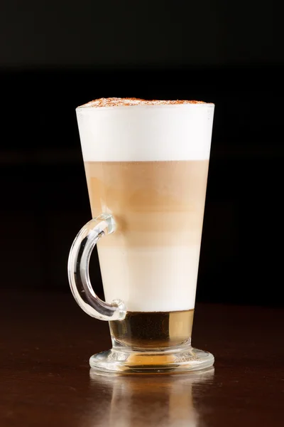 Kaffee-Latte im Glas — Stockfoto