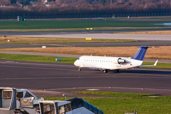 Bombardier Jet уготоване зліт — стокове фото