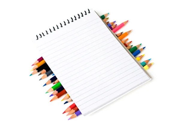Creioane și pad de note curate — Fotografie, imagine de stoc