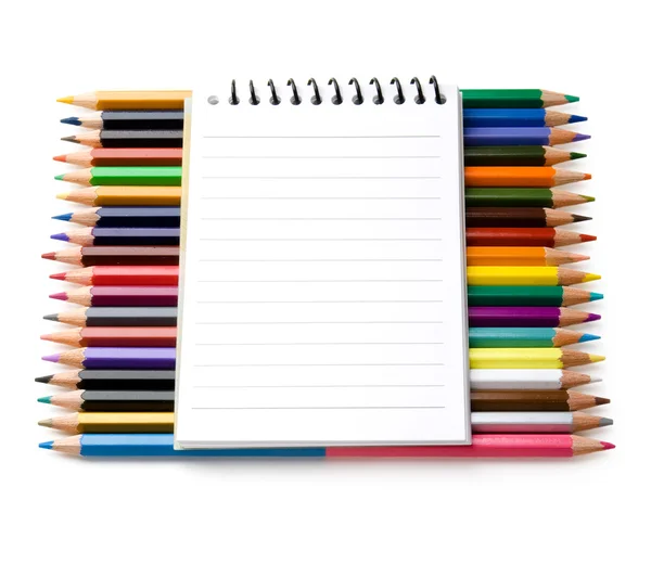 Kalemler ve temiz not defteri — Stok fotoğraf