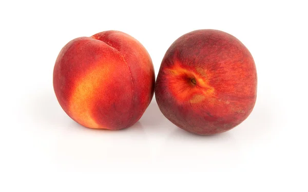 Zwei saftige Pfirsiche — Stockfoto