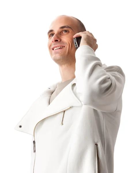 Mutlu genç adam cep telefonunuzun konuşma — Stok fotoğraf