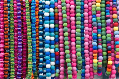Varicoloured beads clipart