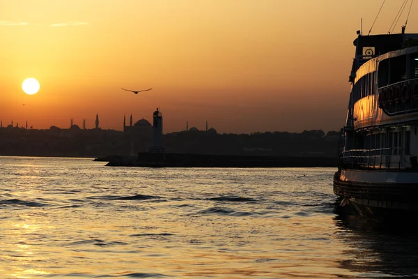 Bosphorus puesta del sol — Foto de Stock