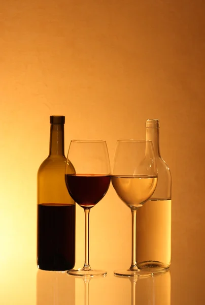 Vino rosso e vino bianco — Foto Stock