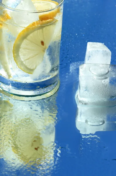 Лимонад з льодом — стокове фото