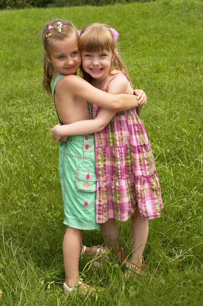 Duas meninas — Fotografia de Stock