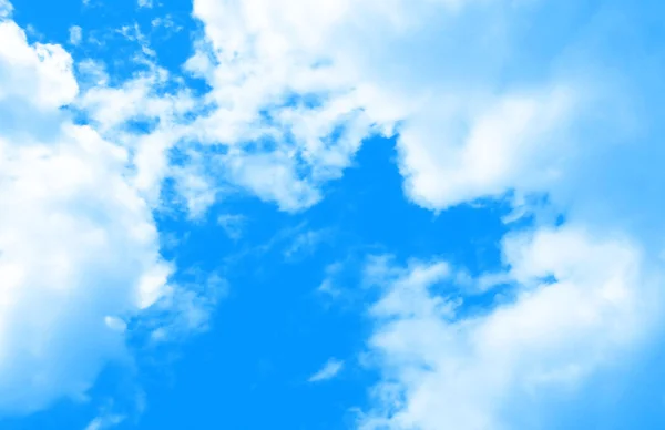 Sonniger Himmel Hintergrund — Stockfoto