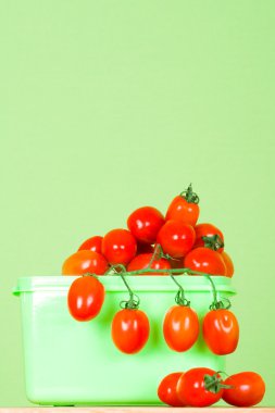 konteyner ile taze domates