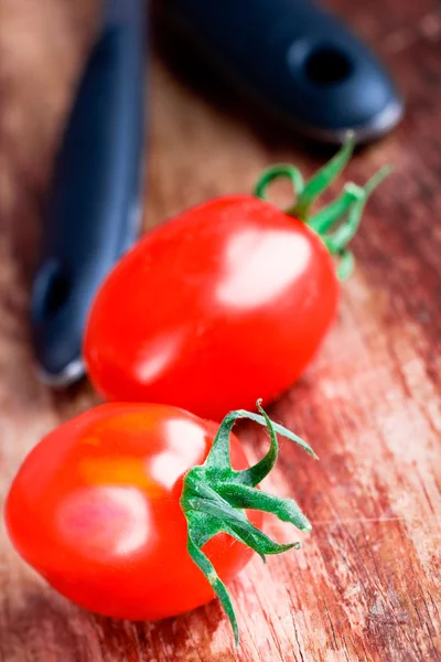 Dwa świeże pomidory — Zdjęcie stockowe