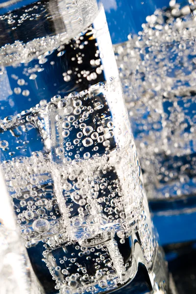 Gläser mit kaltem Wasser — Stockfoto