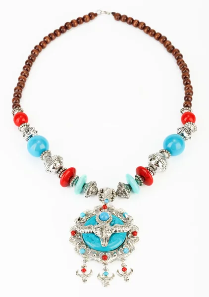 Тибетское ожерелье с символом яка — стоковое фото