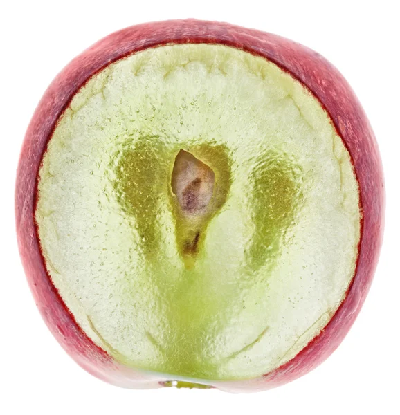 Şeffaf kırmızı üzüm meyve, üzerinde beyaz izole makro dilim — Stok fotoğraf