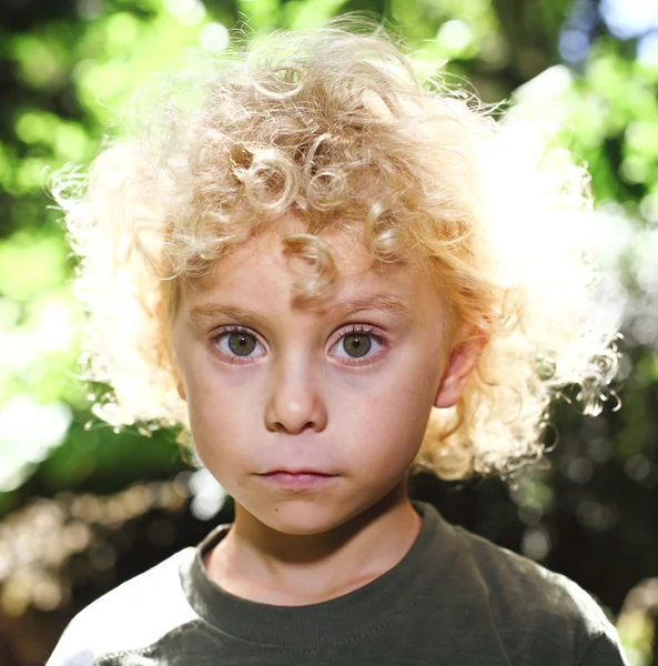 Retrato de criança jovem — Fotografia de Stock