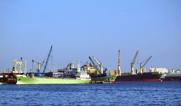 Vista parcial do porto de Kaohsiung — Fotografia de Stock