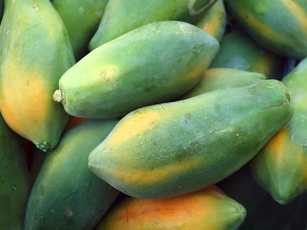 Groene papaya 's — Stockfoto