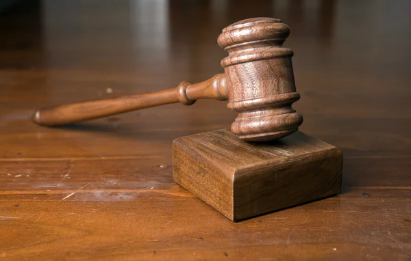 Judges gavel on table — Stock Photo, Image