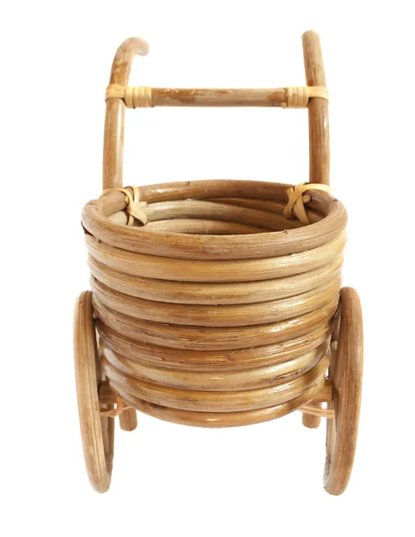 Drewniany wózek. przez ludzkie ręce z suchego drewna. — Zdjęcie stockowe