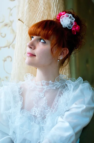 Jonge mooie bruid — Stockfoto
