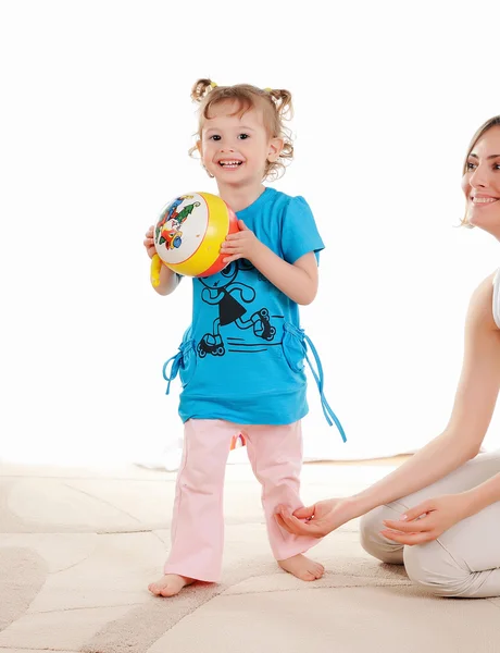 Moeder en haar jonge dochter — Stockfoto