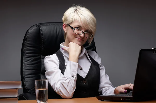 The charming young businesswoman — Stock Photo, Image