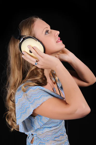 Fülhallgatós lány. — Stock Fotó