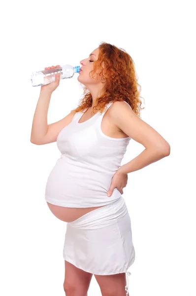 Joven chica embarazada pelirroja — Foto de Stock