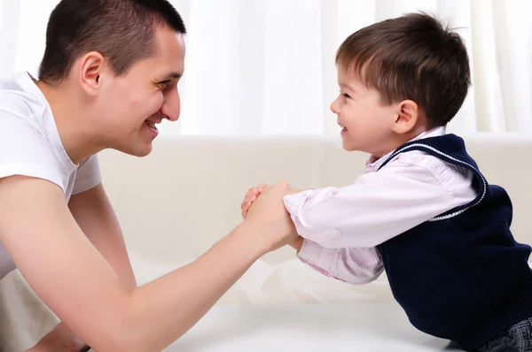 Young father and his young son — Stock Photo, Image